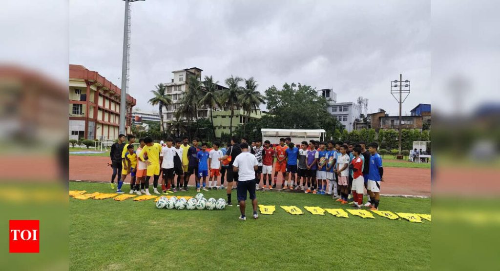 17 jovens jogadores de futebol de Assam treinarão no Marbella FC