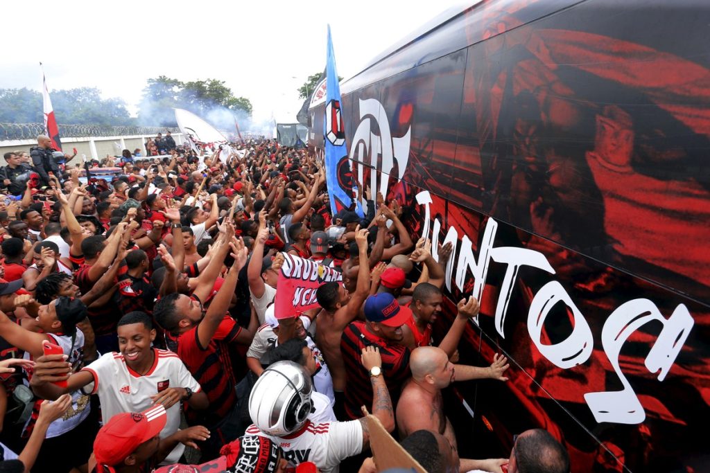 AeroFla: Prefeitura cria operação de trânsito para embarque do Flamengo