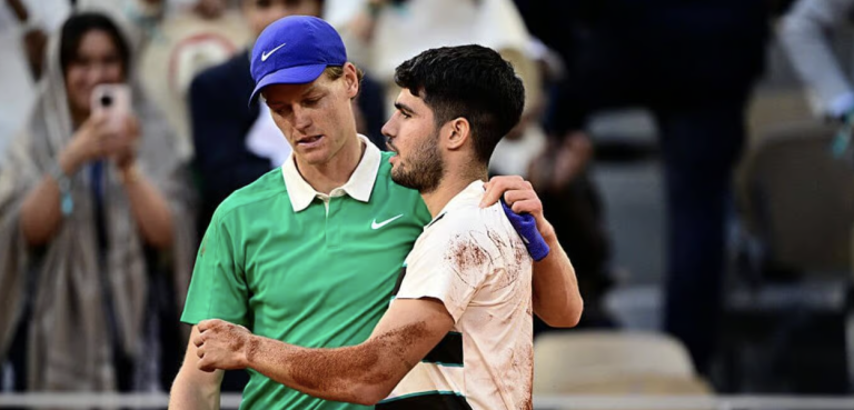 Alcaraz vira jogo e conquista Roland Garros contra Jannik Sinner