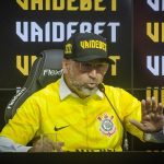 Aliados de Augusto Melo processam o Corinthians para retomar poder