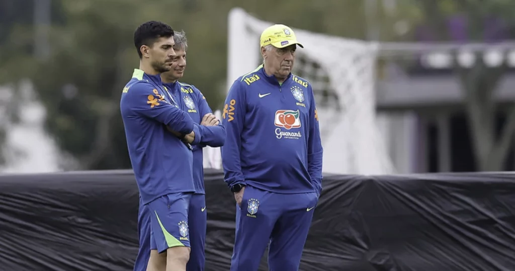 Ancelotti anuncia alteração no ataque contra o Paraguai