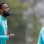 Ancelotti mantém Gerson e mais um do Flamengo como titulares