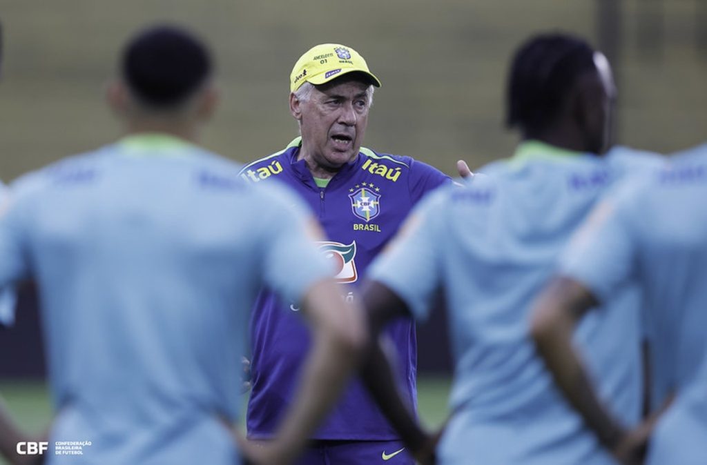 Ancelotti pede que Neymar se prepare para a Copa de 2026