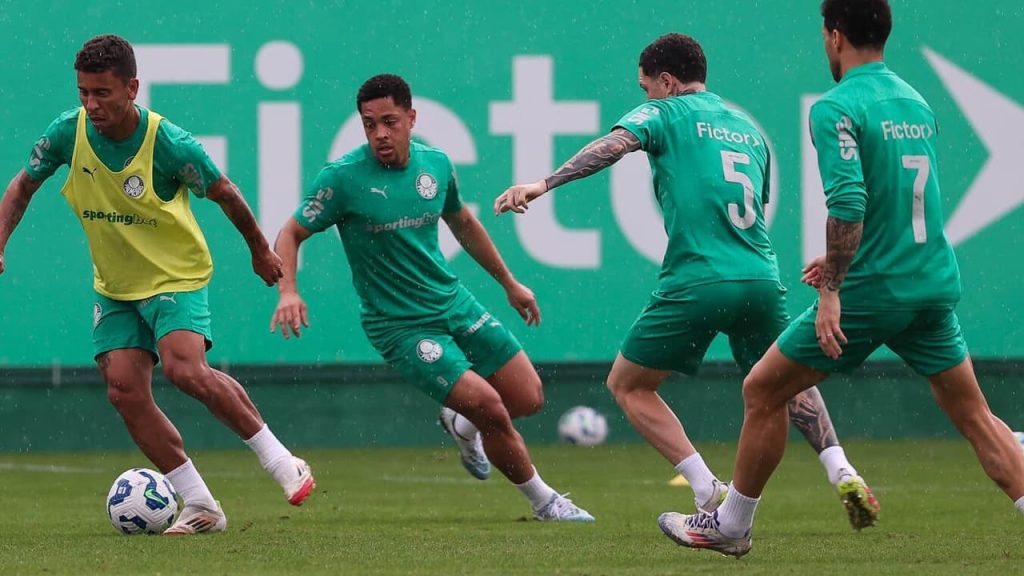 Após folga, Palmeiras treina com importante reforço para Abel