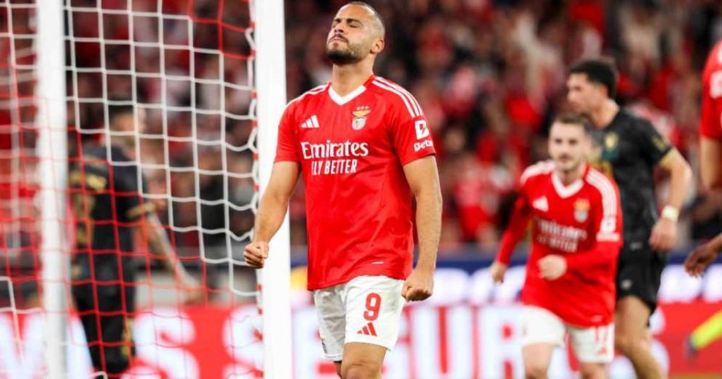 Botafogo e Arthur Cabral fecham acordo; Lyon pode ser destino após um ano