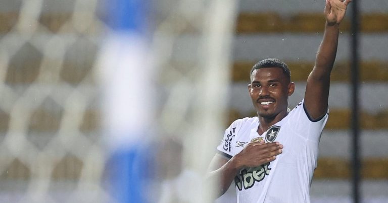 Botafogo rejeita terceira proposta de € 9 milhões do Brighton por Cuiabano Botafogo rejeita terceira proposta de € 9 milhões do Brighton por Cuiabano