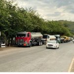 Caminhoneiros de MG fazem greve no transporte de combustível