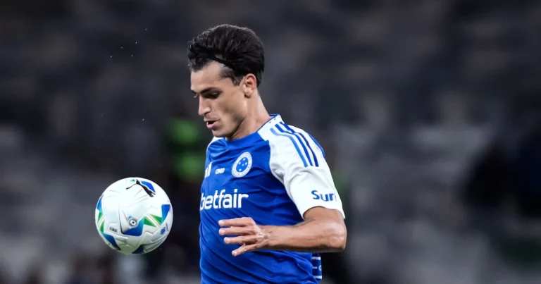 Cruzeiro rescinde contrato de Dinenno, que vai para o São Paulo Cruzeiro rescinde contrato de Dinenno, que vai para o São Paulo