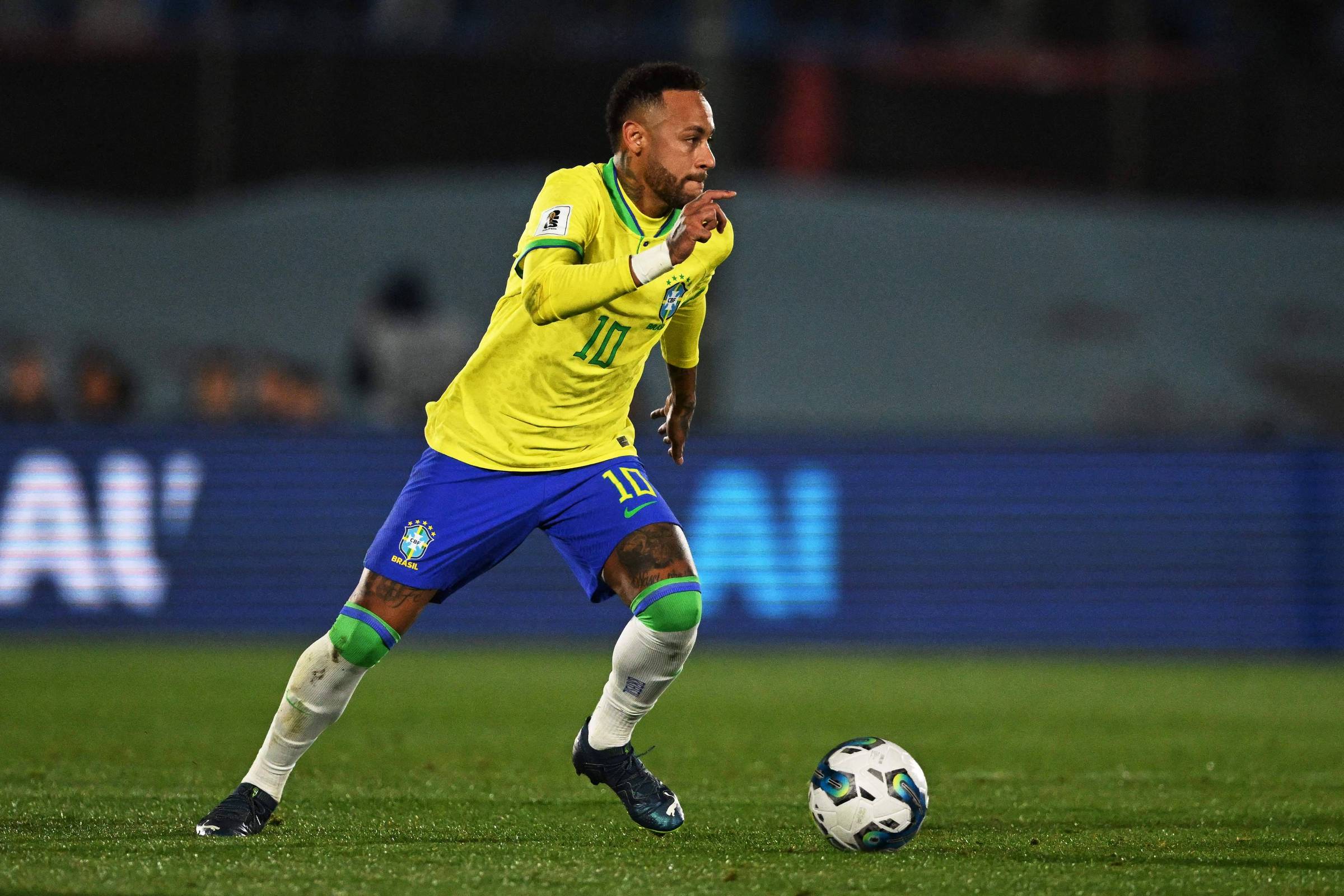 Datafolha: 48% apoiam convocação de Neymar para a Copa