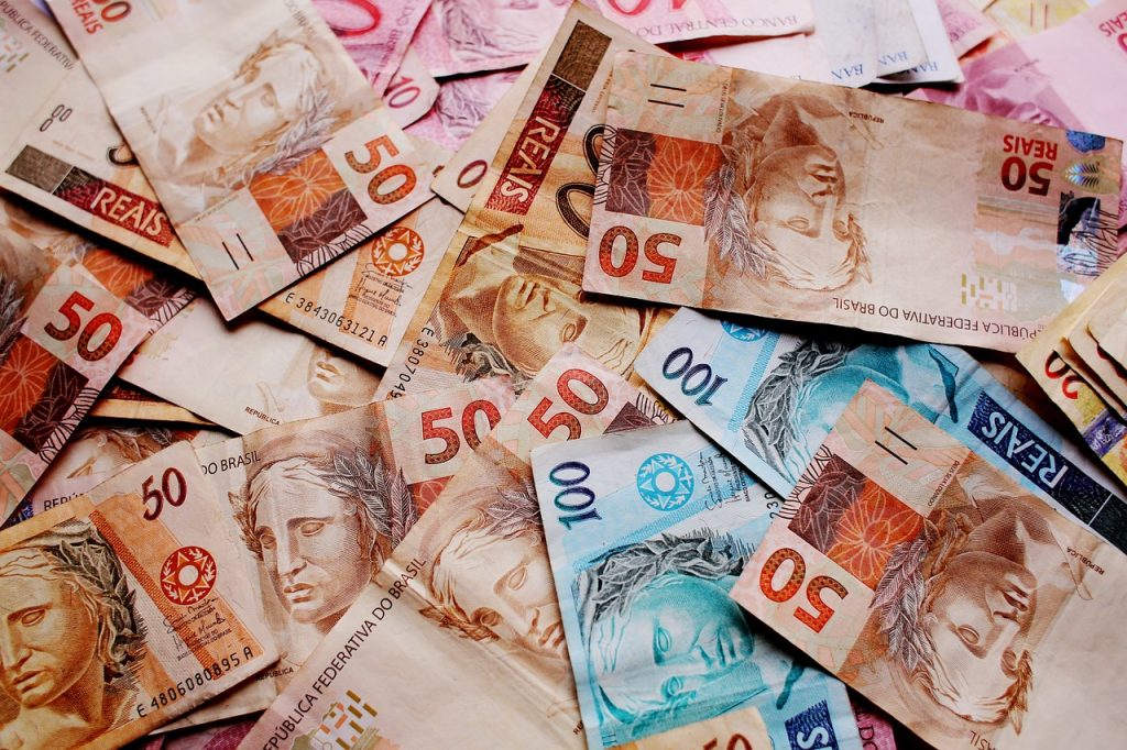 Descubra a data de pagamento do abono salarial de junho e os elegíveis