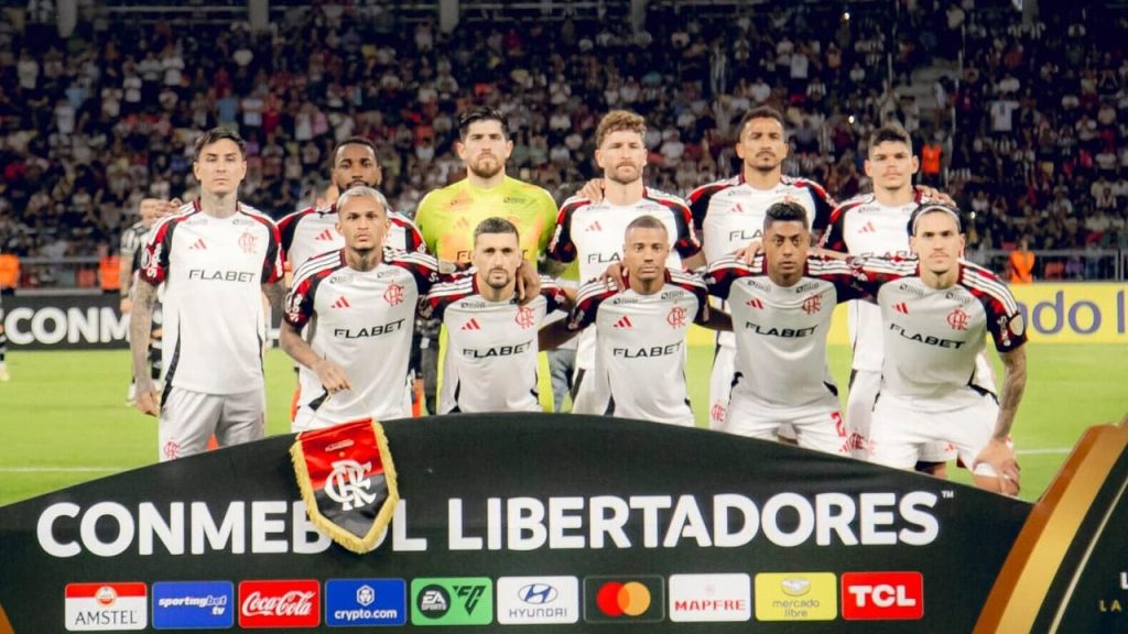 Desempenho de jogador do Flamengo na Data FIFA gera críticas online