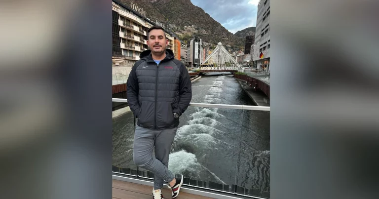 Empresário é assassinado a tiros na Praia da Costa, Vila Velha Empresário é assassinado a tiros na Praia da Costa, Vila Velha