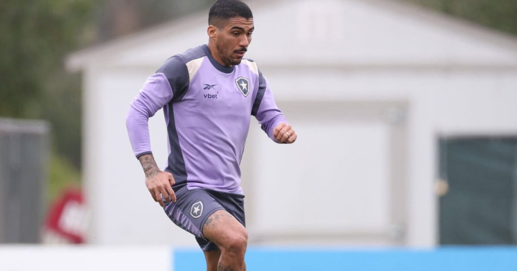 Escalação: Allan pode ser a novidade do Botafogo contra o PSG com três volantes