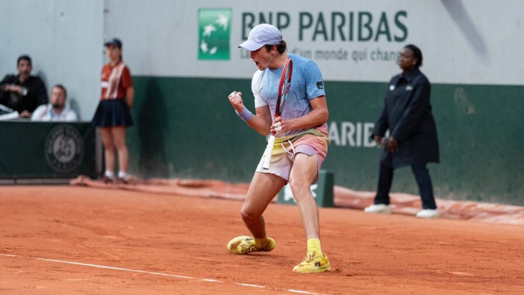 Estreia de João Fonseca em Wimbledon: Como assistir ao vivo