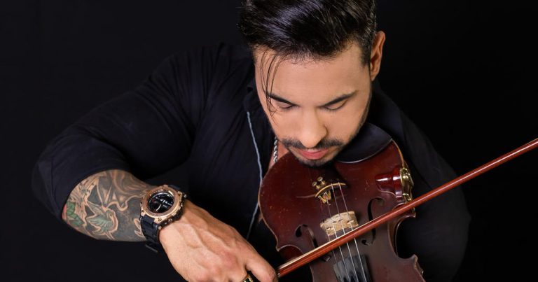 Falece Douglas Mendes, violinista gaúcho, aos 36 anos Falece Douglas Mendes, violinista gaúcho, aos 36 anos