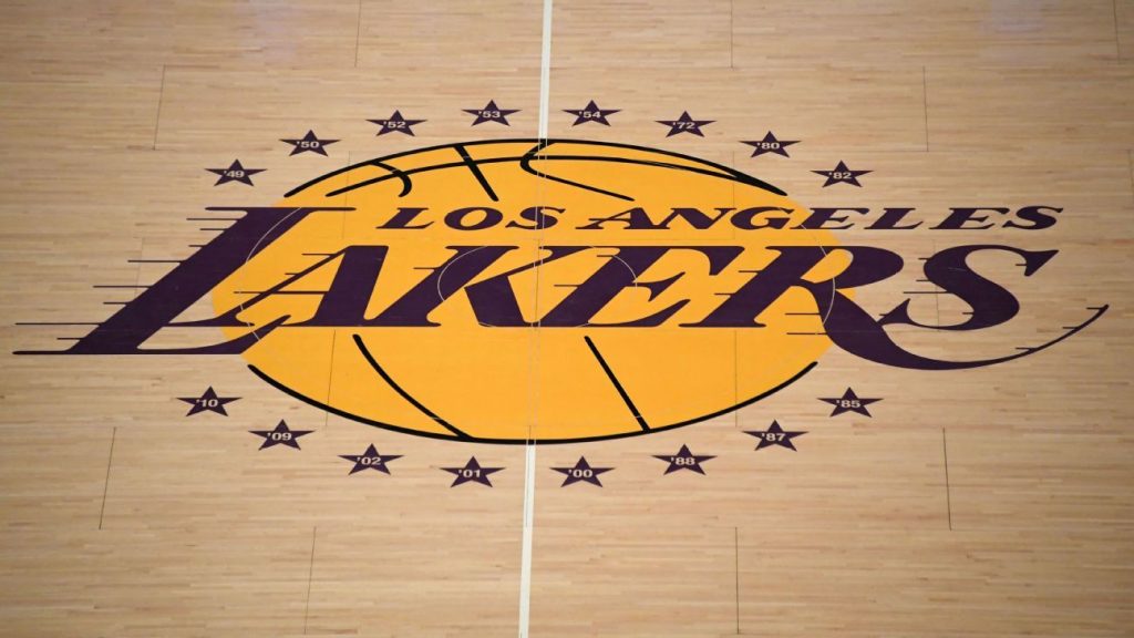 Família Buss concorda em vender Lakers para Mark Walter por $10B