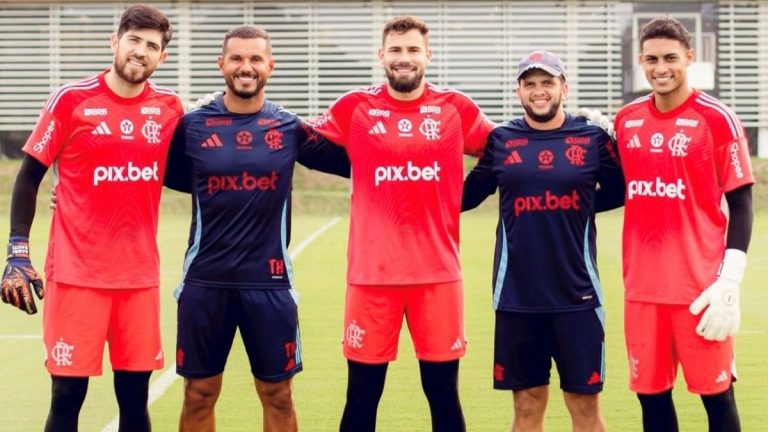 Flamengo registra 4 goleiros para o Mundial de Clubes Flamengo registra 4 goleiros para o Mundial de Clubes