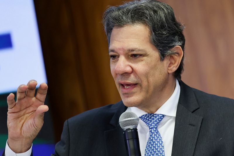 Haddad anuncia alíquota única de IR de 17,5% para aplicações financeiras.