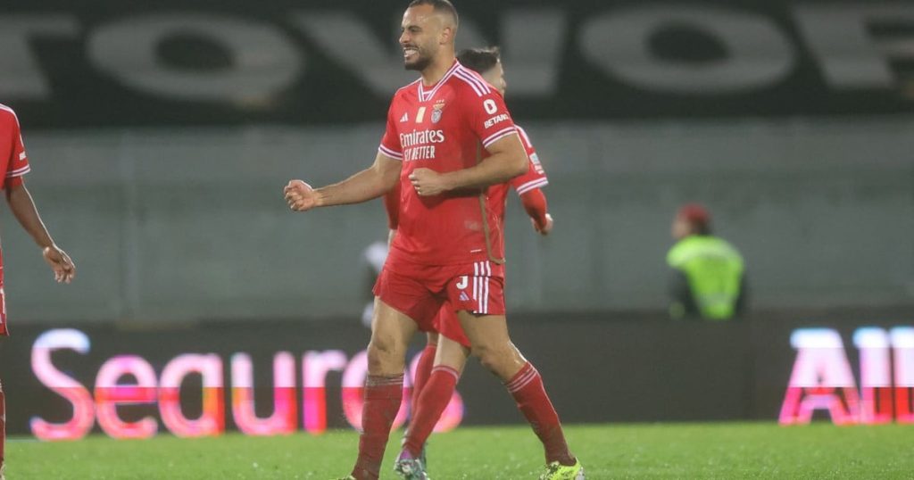 Ídolo do Porto elogia Arthur Cabral no Botafogo: 'Se movimenta bem'