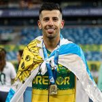 Jogador do Alianza Lima é acusado de não reconhecer filhos no Brasil