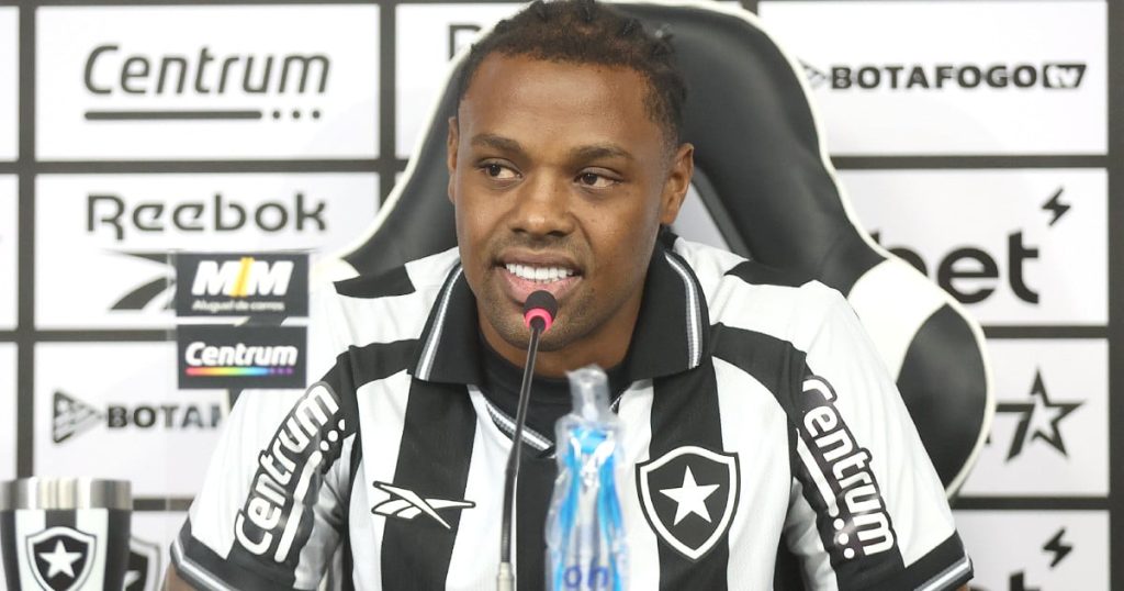 Kaio Pantaleão priorizou Botafogo e recusou outras propostas: 'Já estávamos em negociação'