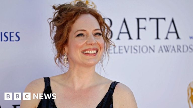 Katherine Parkinson, Johnny Flynn e mais se juntam ao elenco