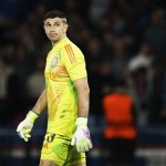 Manchester United acelera a contratação de duas estrelas