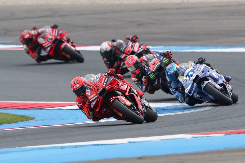 Marc Márquez brilha e conquista a Sprint na Holanda