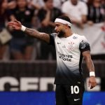 Memphis Depay cobra R$ 6 milhões do Corinthians e os notifica