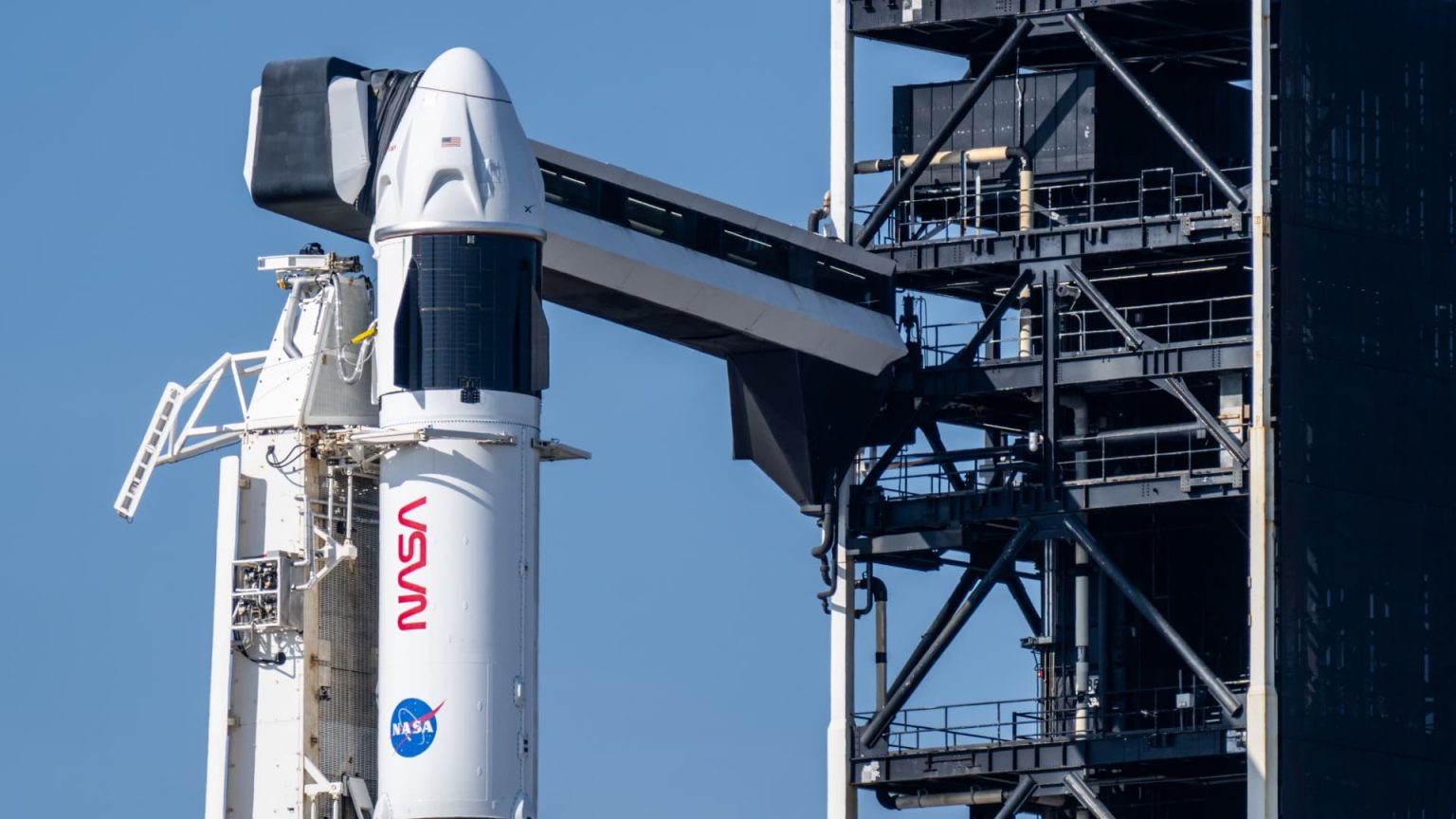 Musk afirma que ameaça de Trump leva SpaceX a desativar naves Dragon