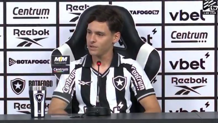 Novo reforço do Botafogo evita polêmica sobre ‘chapéu’ no Flamengo Novo reforço do Botafogo evita polêmica sobre ‘chapéu’ no Flamengo