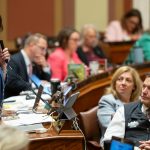 O que a Assembleia Legislativa de Minnesota aprovou na sessão especial?