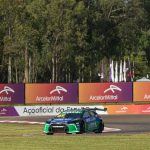 Salas faz retorno triunfante e conquista pole no Velopark