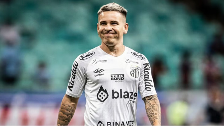 Santos rejeita proposta parcelada do Fluminense por Soteldo, afirma jornalista Santos rejeita proposta parcelada do Fluminense por Soteldo, afirma jornalista