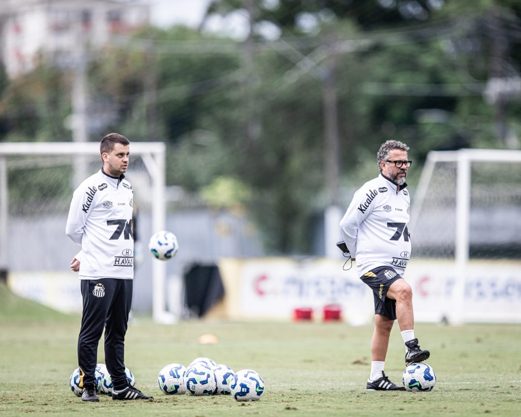 Santos se mobiliza para duelo contra o Fortaleza com incertezas