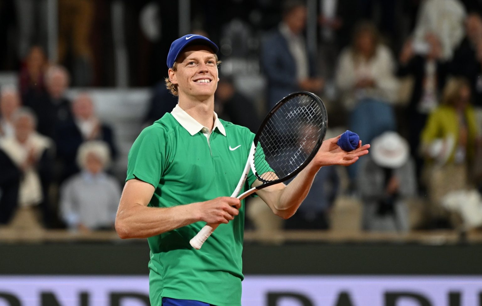 Sinner valoriza legado de Djokovic e busca reverter histórico com Alcaraz