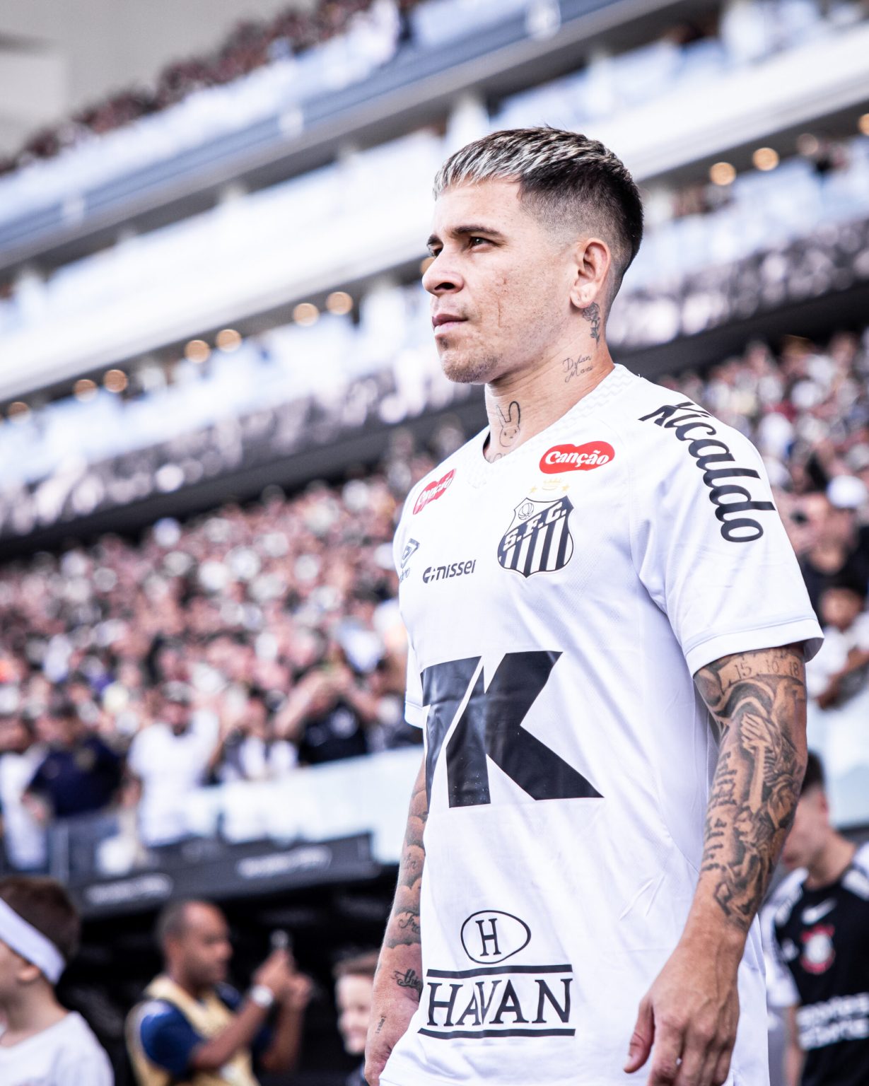 Soteldo solicita, Santos concorda e vende para o Fluminense