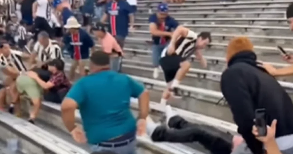 Torcedores do Botafogo e PSG se envolvem em confusão no estádio