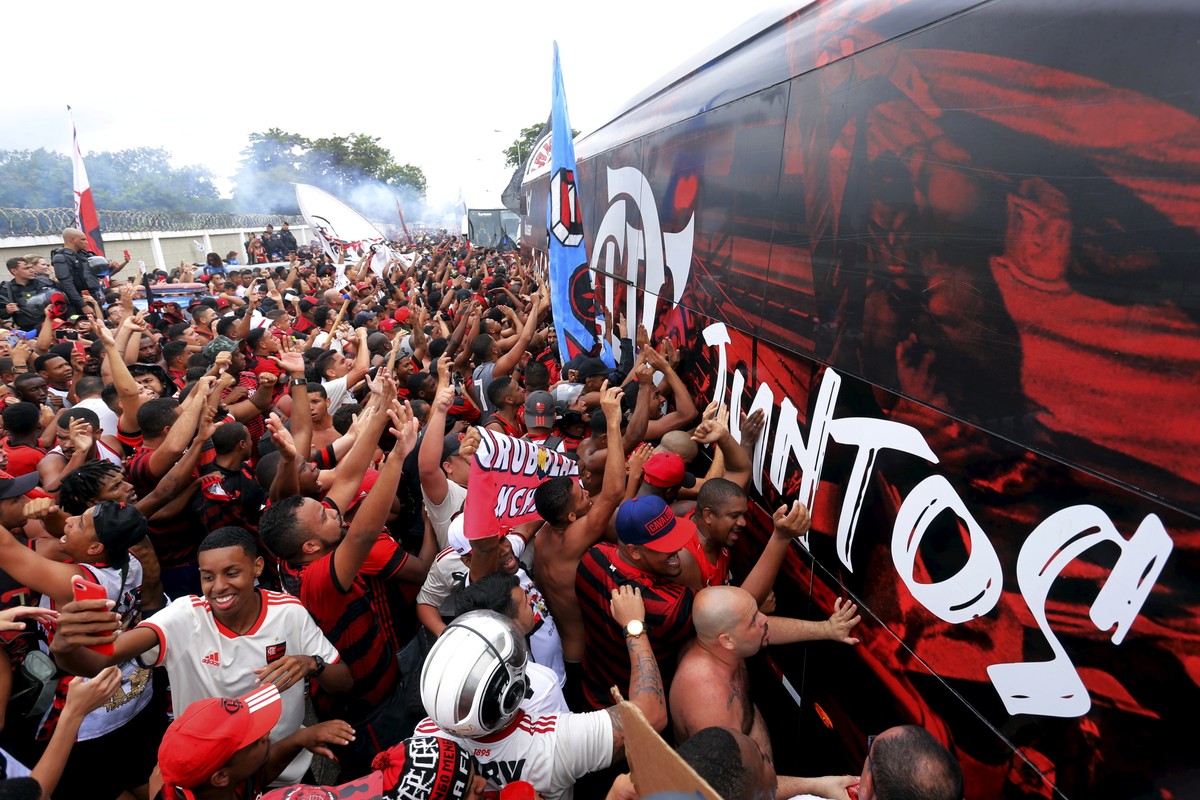 Trânsito especial para torcedores e a delegação do Flamengo ao Galeão