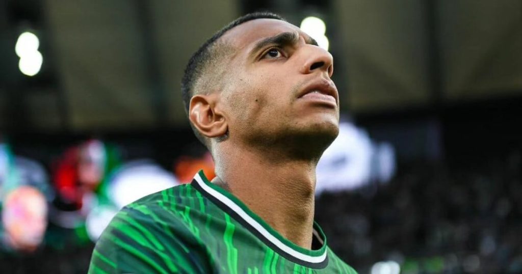 Victor Sá, ex-Botafogo, revela interesse do Vasco e considera voltar ao Brasil