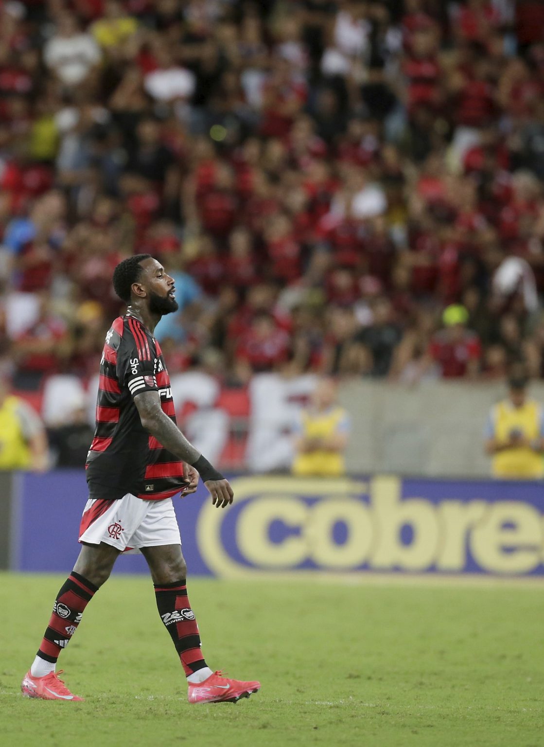 Zenit está disposto a pagar multa por Gerson; futuro no Flamengo depende do atleta.