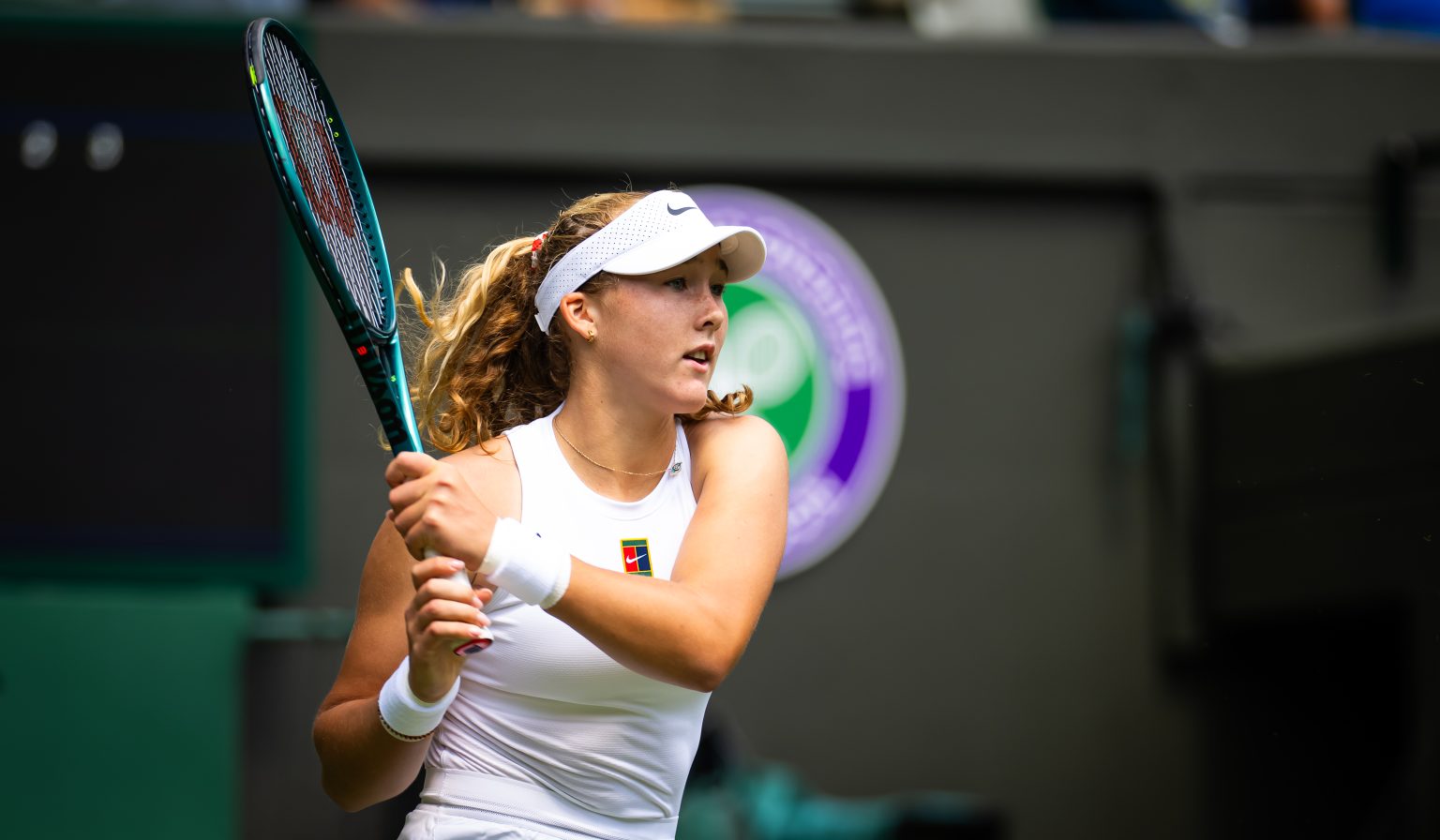 Andreeva vence Bronzetti e avança à terceira rodada de Wimbledon
