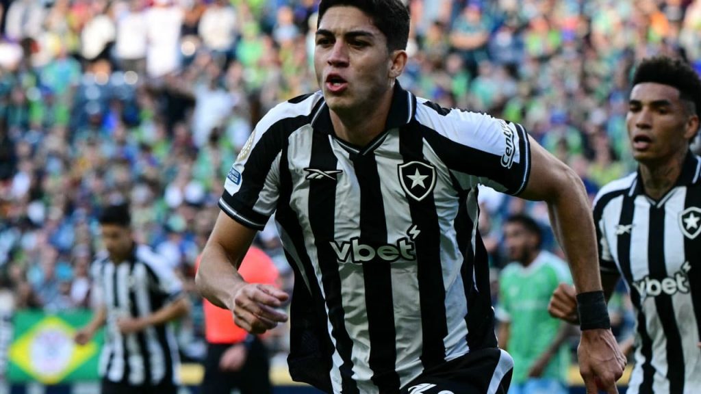 Botafogo confirma venda de Jair para o Nottingham Forest
