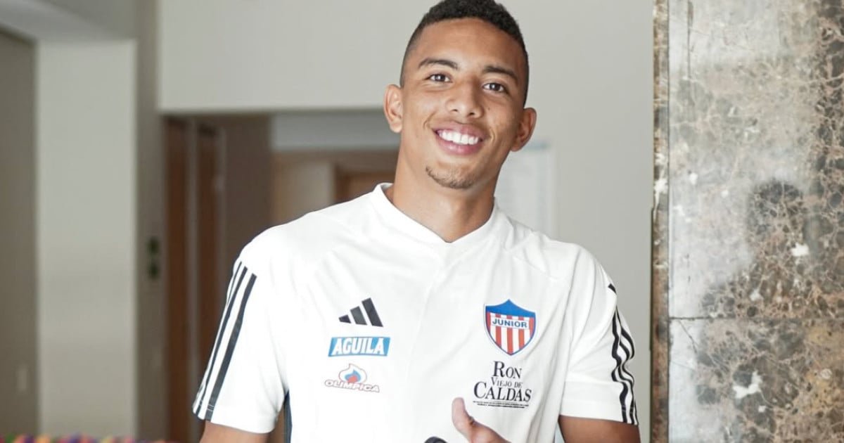 Botafogo fecha contrato com meia Jordan Barrera, do Junior Barranquilla
