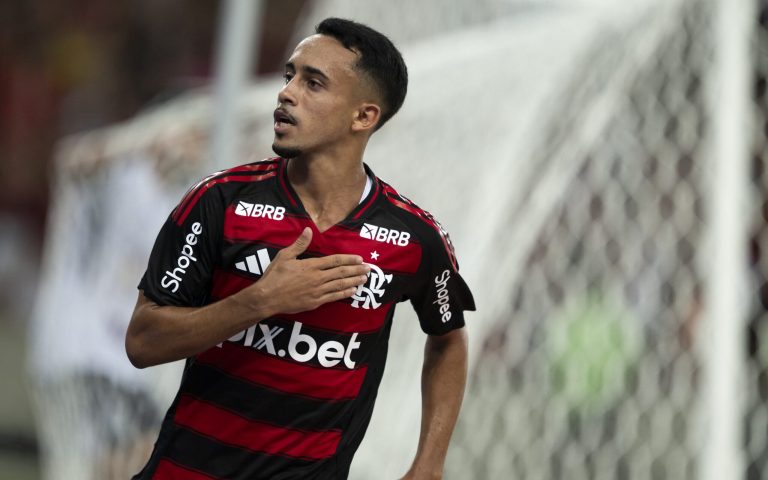 Cruzeiro apresenta proposta por Matheus Gonçalves, atacante do Flamengo Cruzeiro apresenta proposta por Matheus Gonçalves, atacante do Flamengo