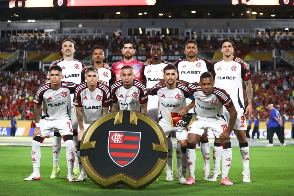 Flamengo retorna ao Rio após disputar o Mundial de Clubes