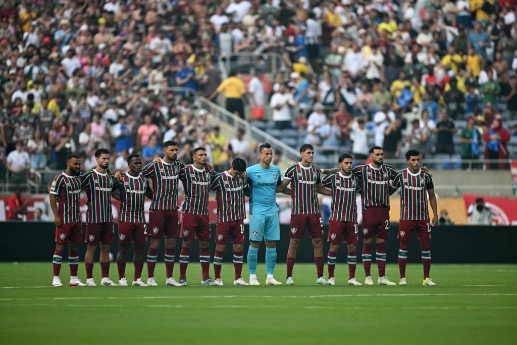 Fluminense escala time com Thiago Santos, Renê e Guga para semifinal contra Chelsea