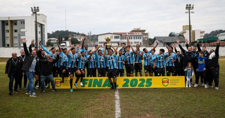 Grêmio vence Juventude e conquista o Campeonato Gaúcho Sub-17 Grêmio vence Juventude e conquista o Campeonato Gaúcho Sub-17