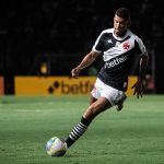 João Victor afirma que vai honrar contrato com o Vasco