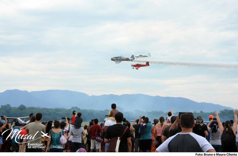Museu Aeroespacial celebra nascimento de Santos Dumont com show aéreo